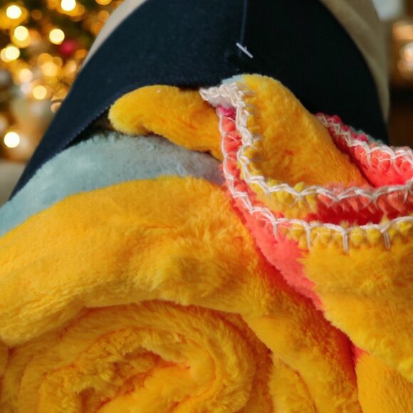 NEW!! PENDLETON ULTRA SOFT THROW “MOUNT FORAKER” - SIZE 50” X 70” - Picture 5 of 7